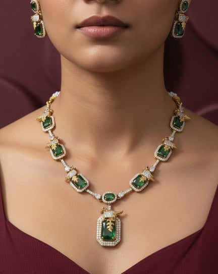 Caronrose Majestic Bird Motif Artificial Necklace