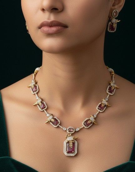 Caronrose Majestic Bird Motif Artificial Necklace