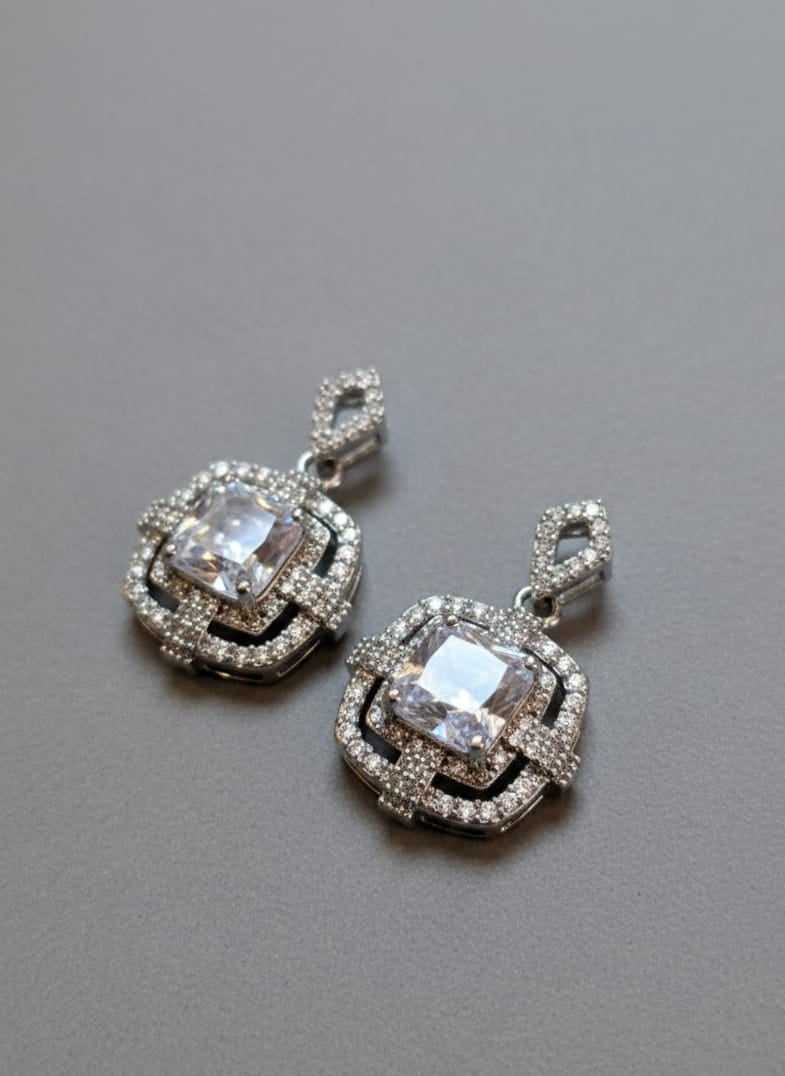 Regency Square Halo Drops